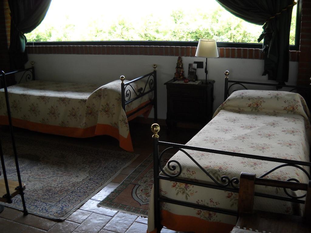 Agriturismo Maiocchi Villa Borgarello Værelse billede