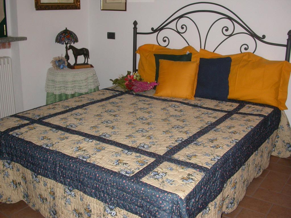 Agriturismo Maiocchi Villa Borgarello Værelse billede